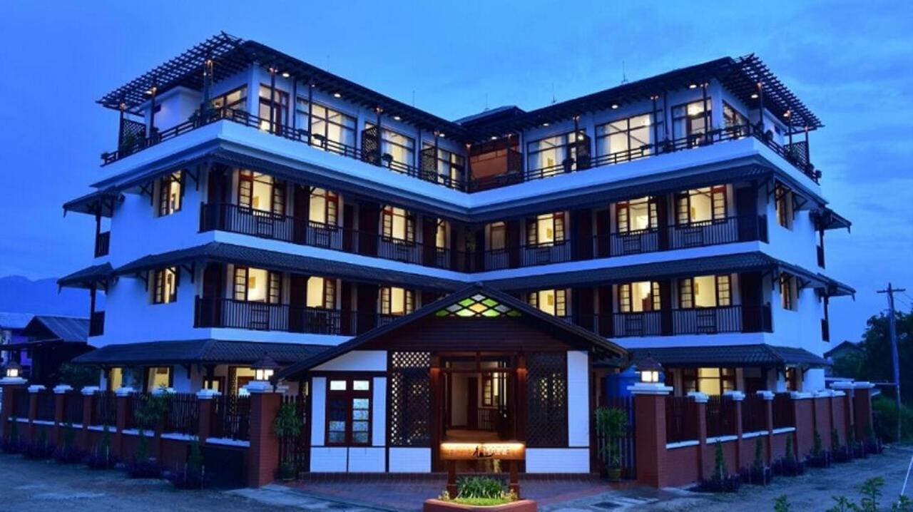 ניאונגשווה Hotel Maineli מראה חיצוני תמונה