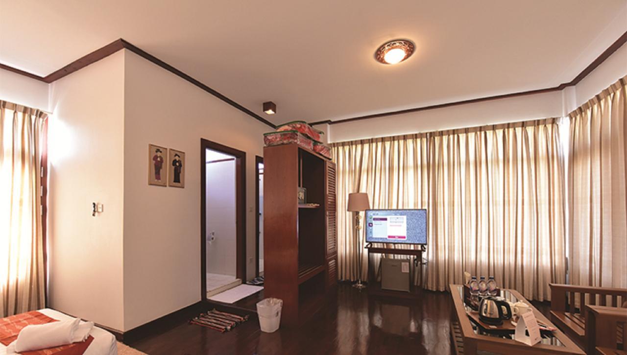 ניאונגשווה Hotel Maineli מראה חיצוני תמונה