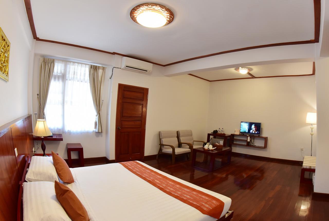 ניאונגשווה Hotel Maineli מראה חיצוני תמונה