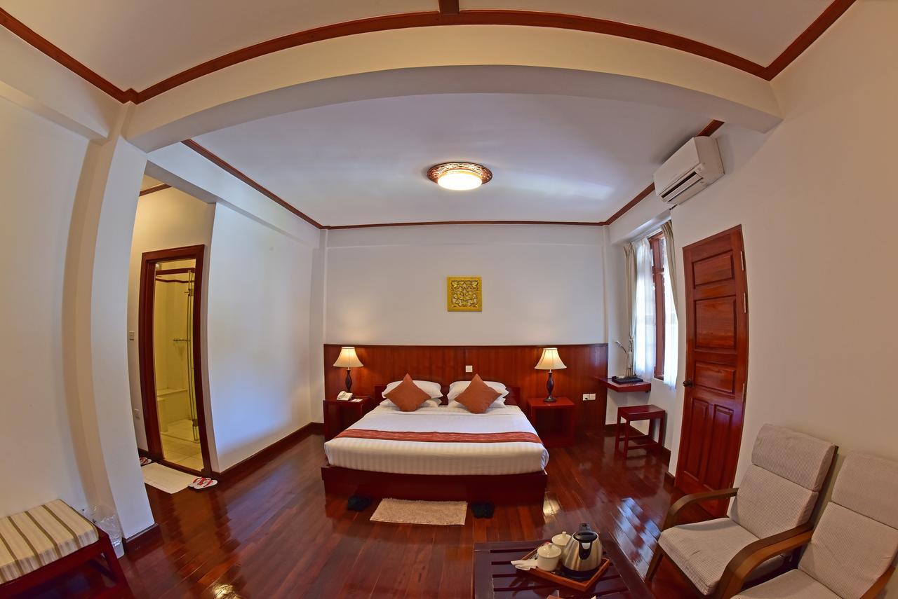 ניאונגשווה Hotel Maineli מראה חיצוני תמונה